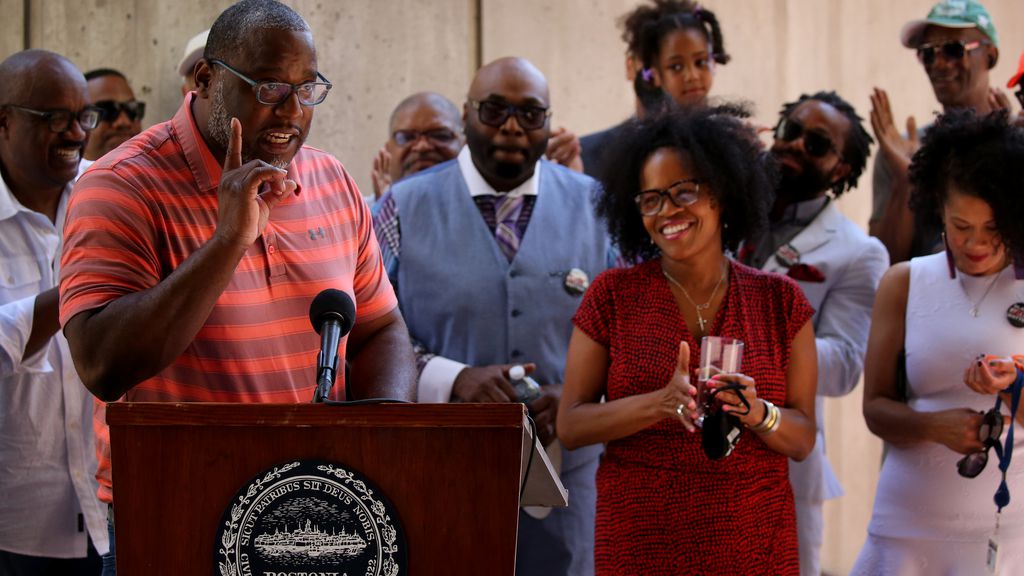 Black Male Leaders Call for Revival of City Commission
