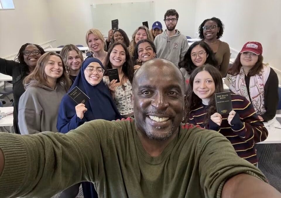 Ron Bell Speaks with Students at Boston University about Trauma Journalism